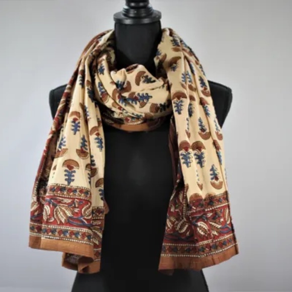 Versatile Fan India Print Sarong, 45 x 70 Inches - Picture 3 of 5